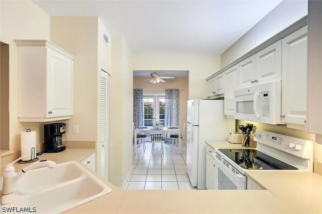 853 Tanbark Drive Naples FL 34108