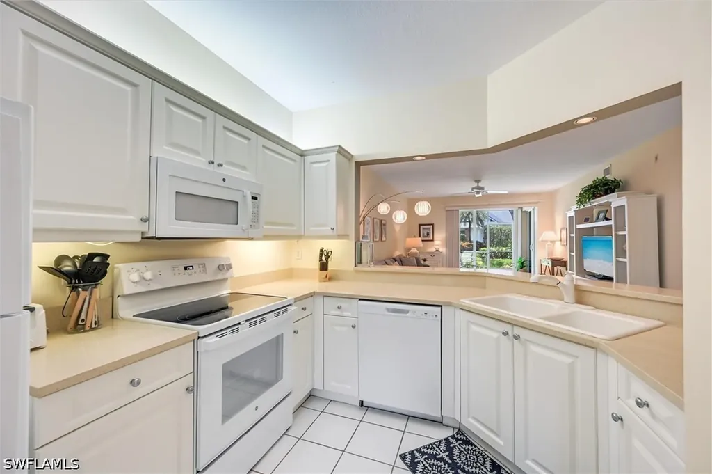 853 Tanbark Drive Naples FL 34108