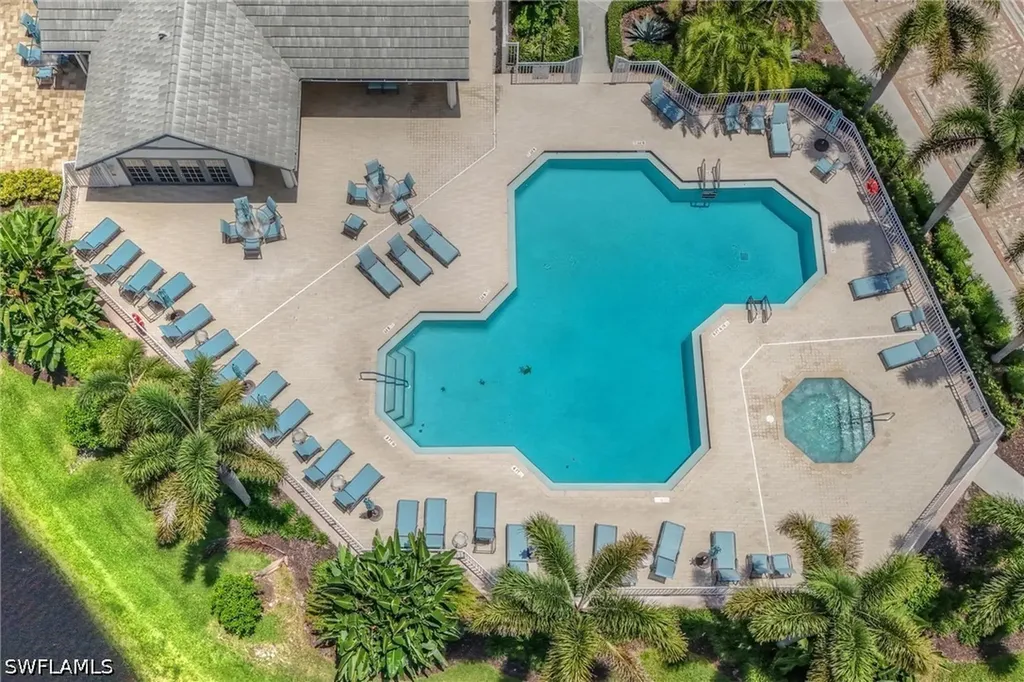 853 Tanbark Drive Naples FL 34108