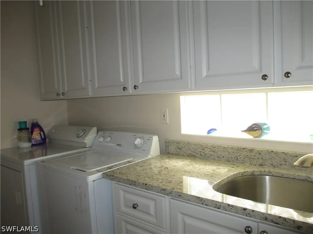 4345 Montalvo Court Naples FL 34109