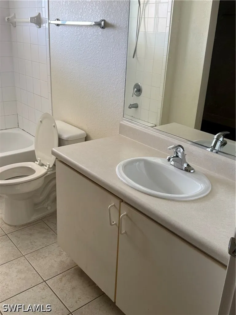8275 Key Royal Circle Naples FL 34119