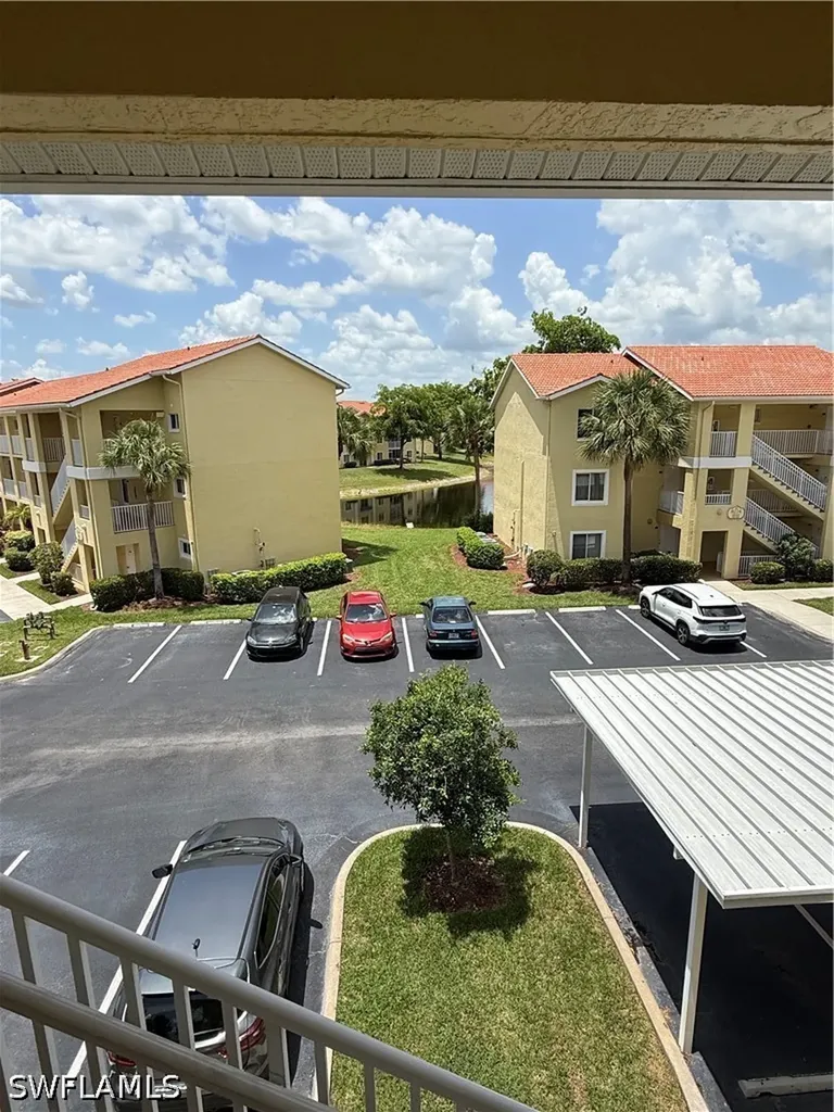 8275 Key Royal Circle Naples FL 34119