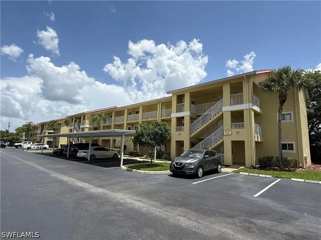 8275 Key Royal Circle Naples FL 34119