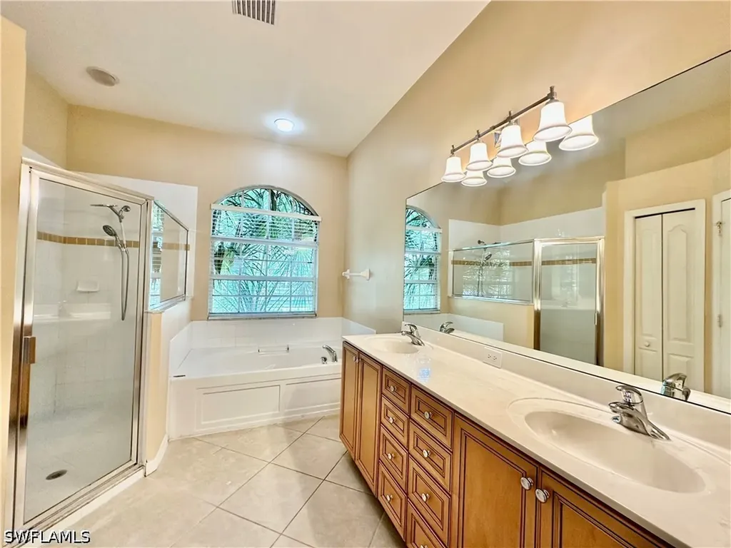 14511 Jekyll Island Court Naples FL 34119