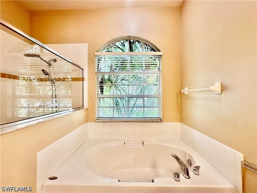 14511 Jekyll Island Court Naples FL 34119