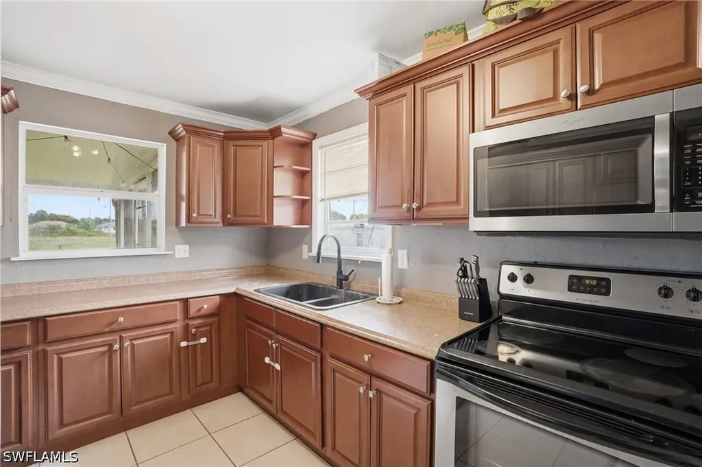 4302 7th Street SW Lehigh Acres FL 33976