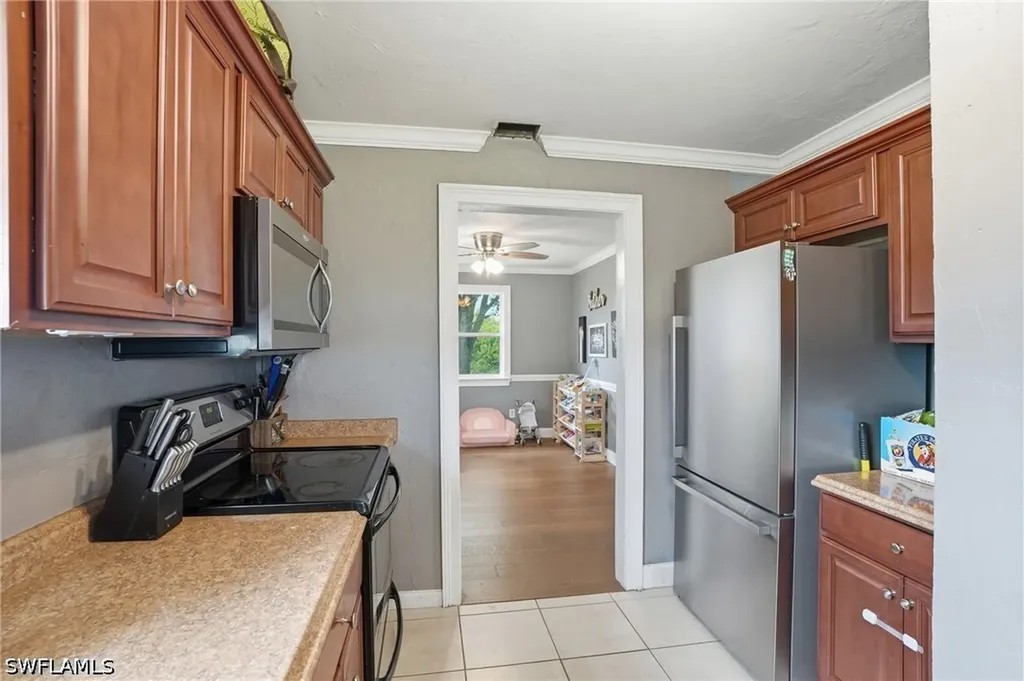 4302 7th Street SW Lehigh Acres FL 33976