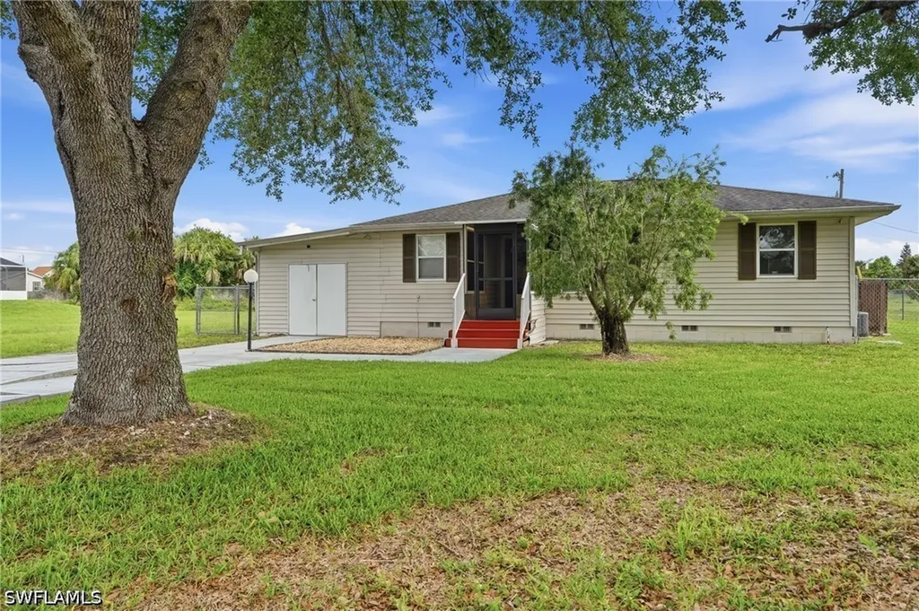 4302 7th Street SW Lehigh Acres FL 33976