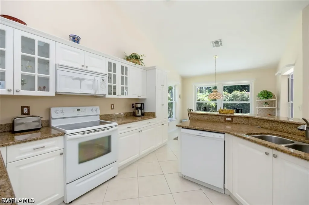 2232 Piccadilly Court Naples FL 34112