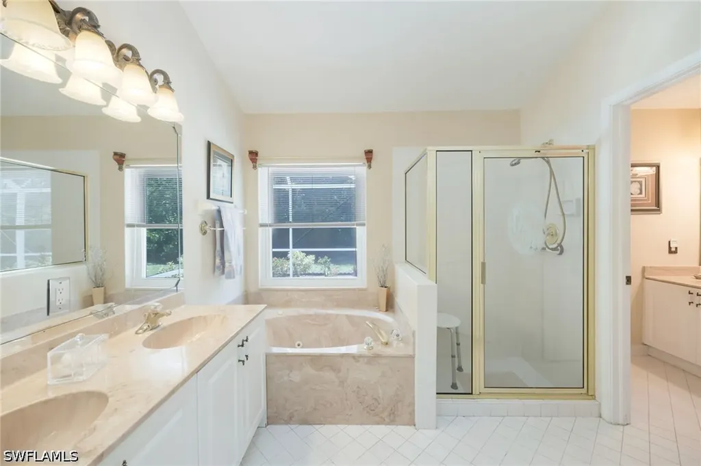 2232 Piccadilly Court Naples FL 34112