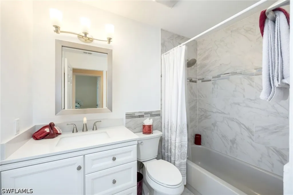 2232 Piccadilly Court Naples FL 34112