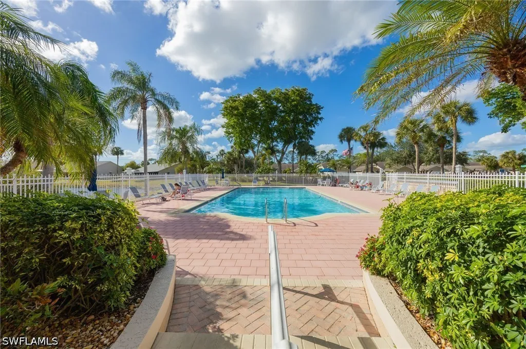 2232 Piccadilly Court Naples FL 34112
