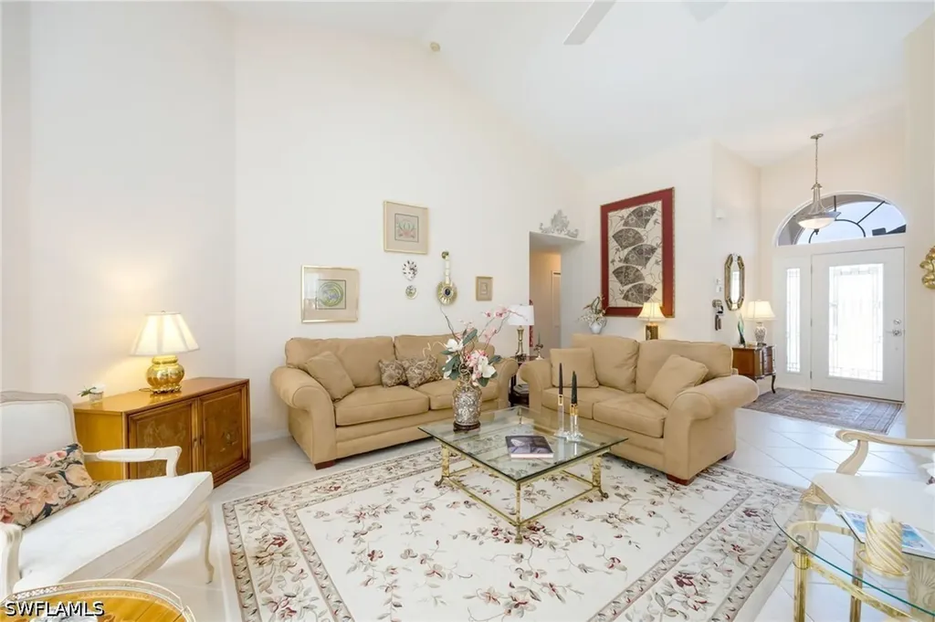 2232 Piccadilly Court Naples FL 34112