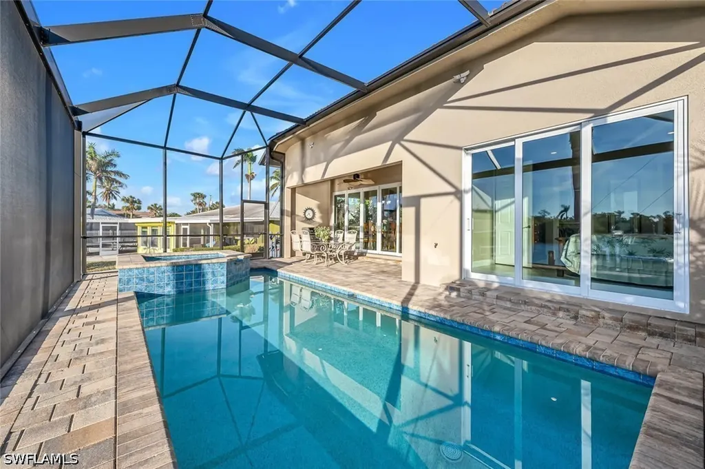 3254 Lakeview Drive Naples FL 34112