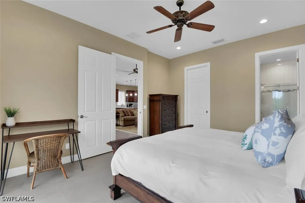 3254 Lakeview Drive Naples FL 34112