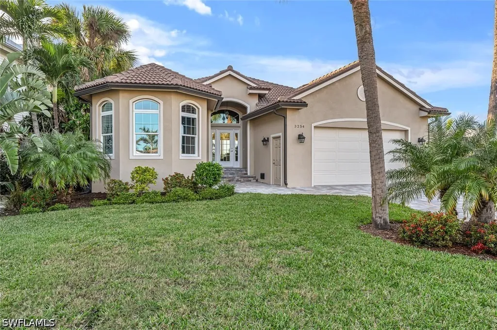 3254 Lakeview Drive Naples FL 34112