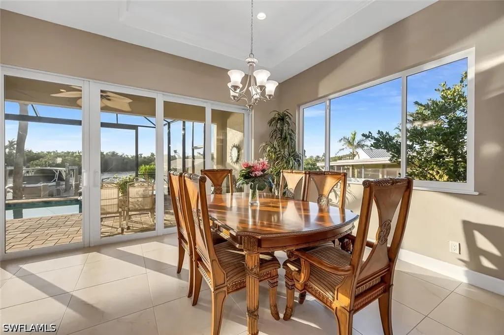 3254 Lakeview Drive Naples FL 34112