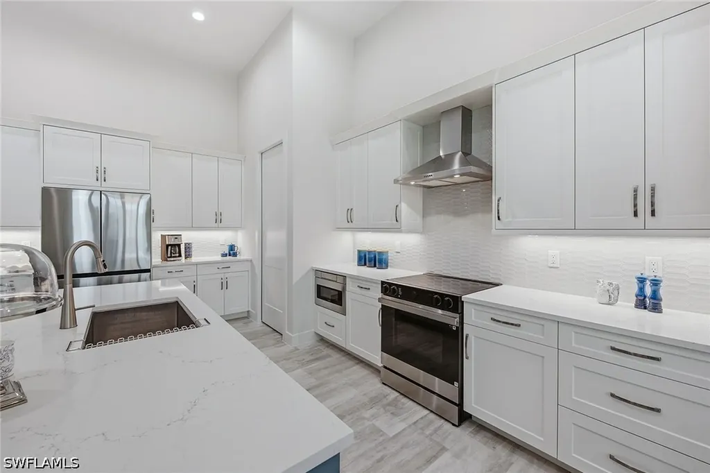 931 Ivory Court Marco Island FL 34145