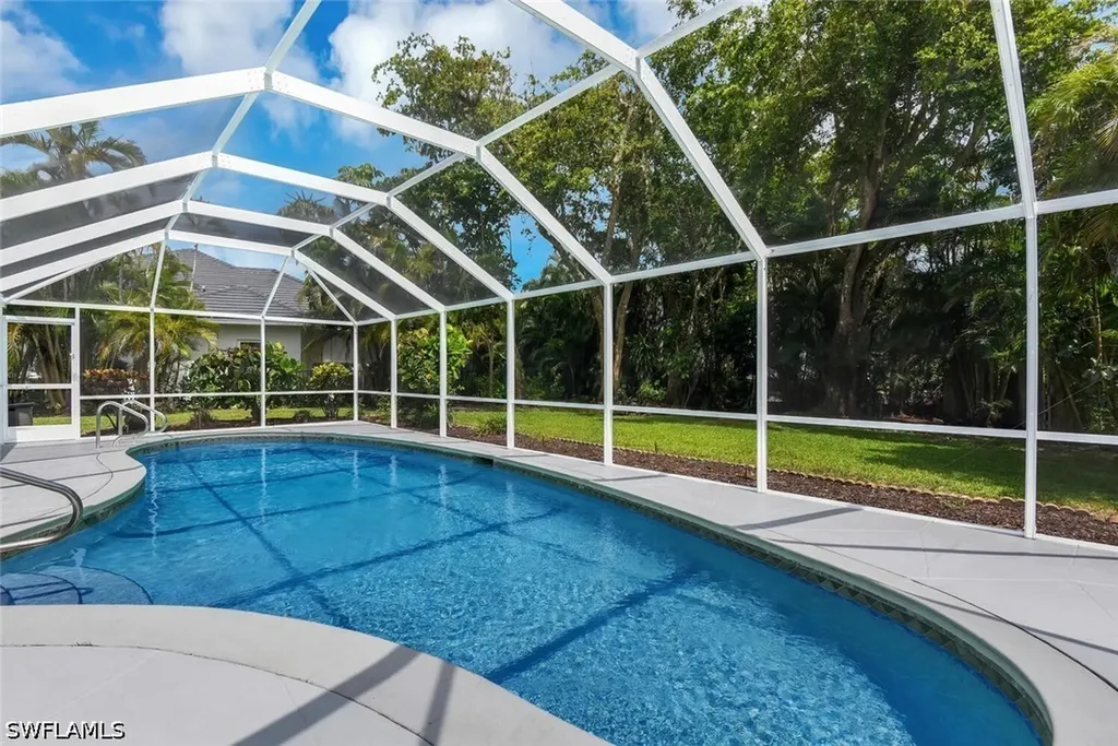 740 Park Shore Drive Naples FL 34103