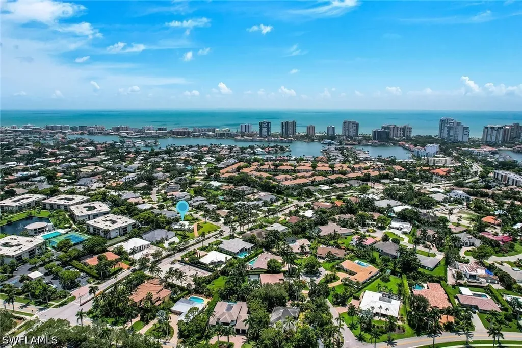740 Park Shore Drive Naples FL 34103