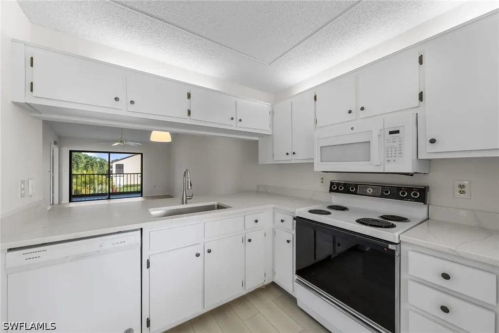 9265 Lake Park Drive Fort Myers FL 33919