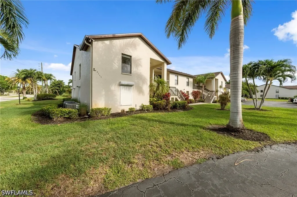 9265 Lake Park Drive Fort Myers FL 33919
