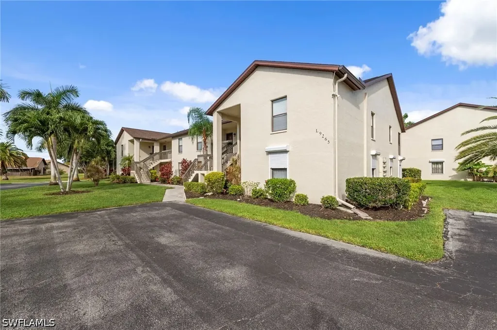 9265 Lake Park Drive Fort Myers FL 33919