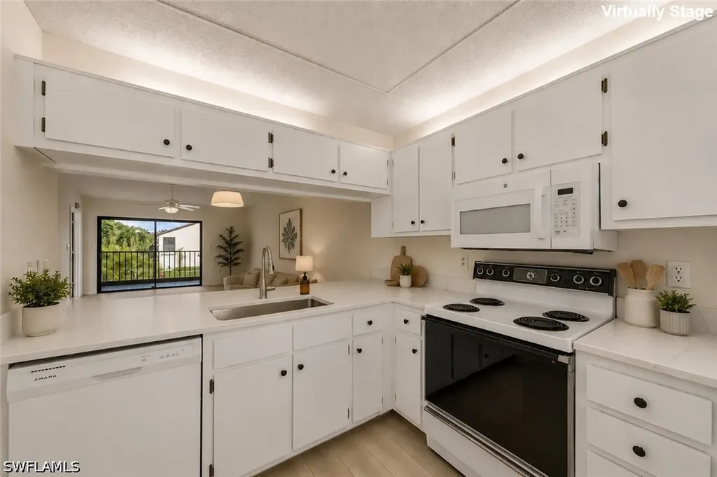 9265 Lake Park Drive Fort Myers FL 33919