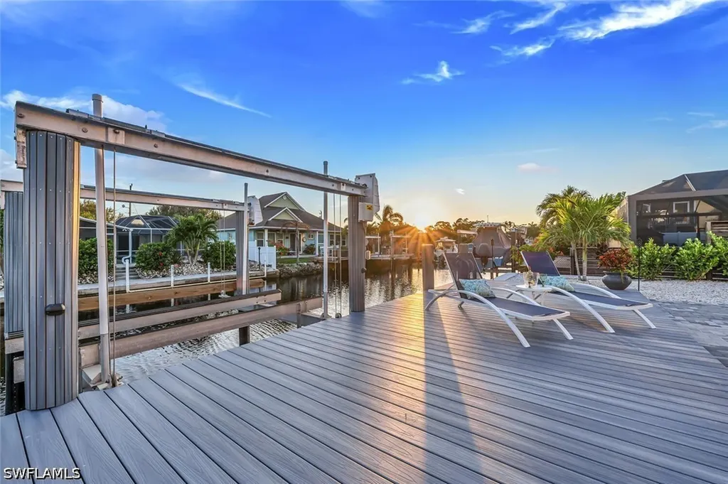 2736 Gulfview Drive Naples FL 34112