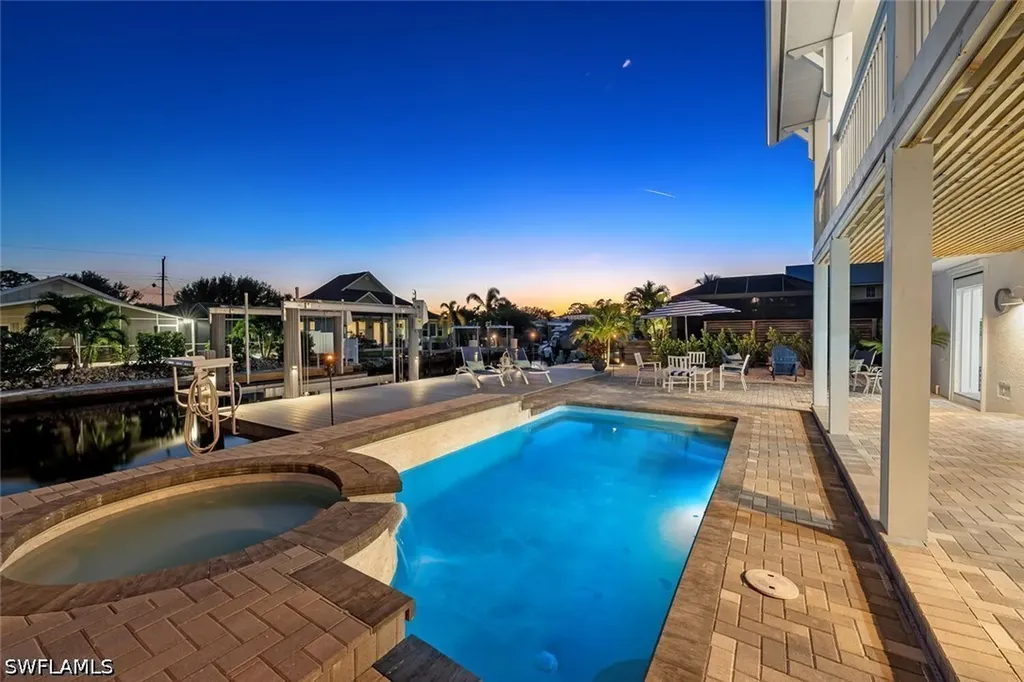 2736 Gulfview Drive Naples FL 34112