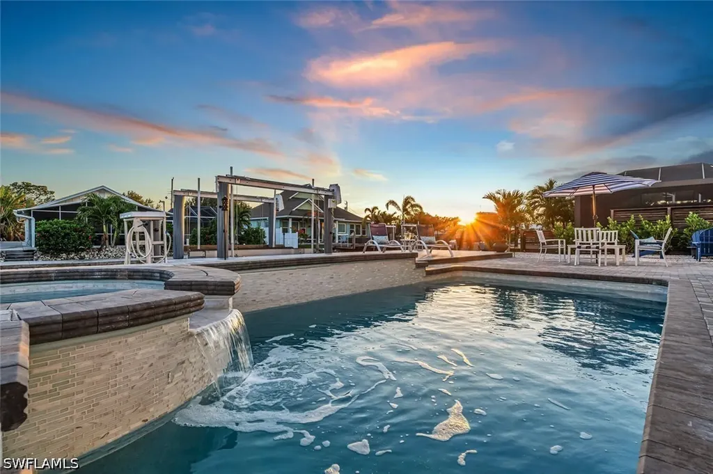 2736 Gulfview Drive Naples FL 34112