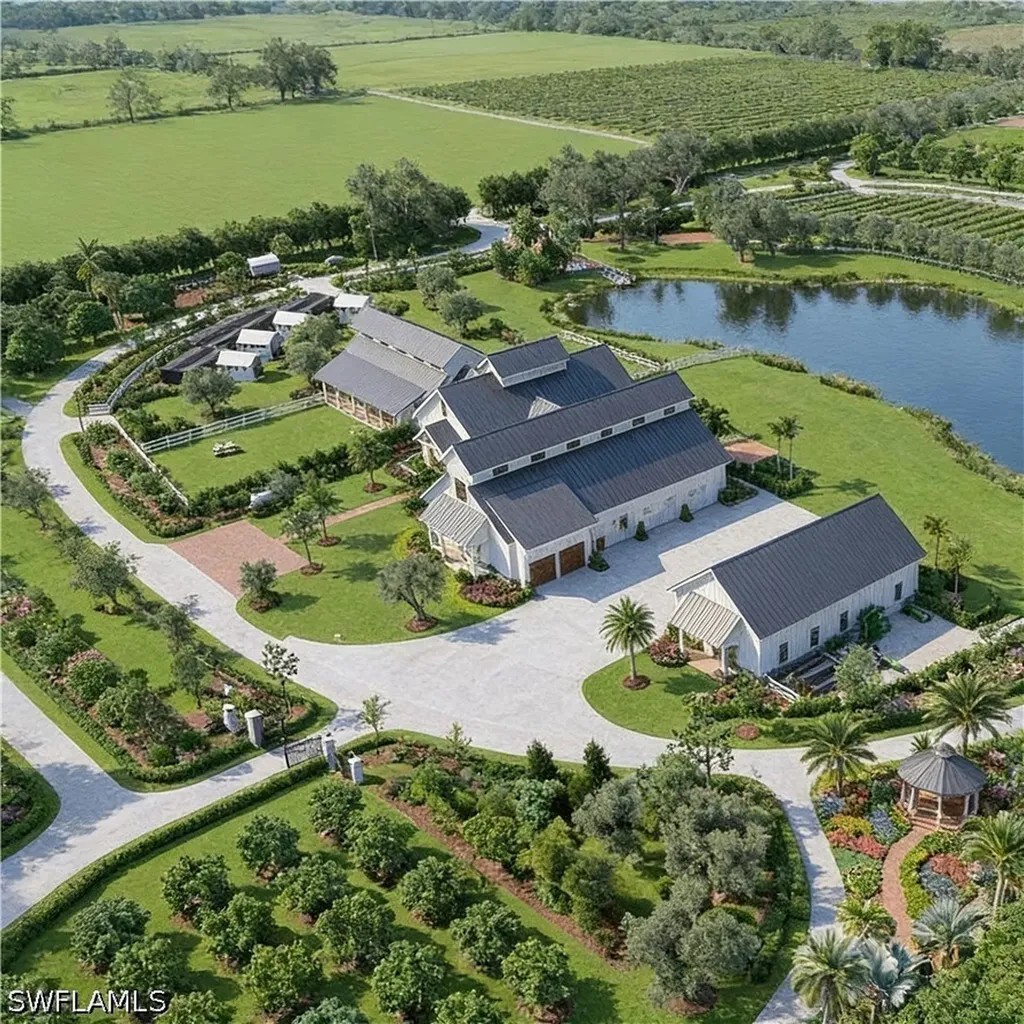 7650 Irgang Road Naples FL 34114