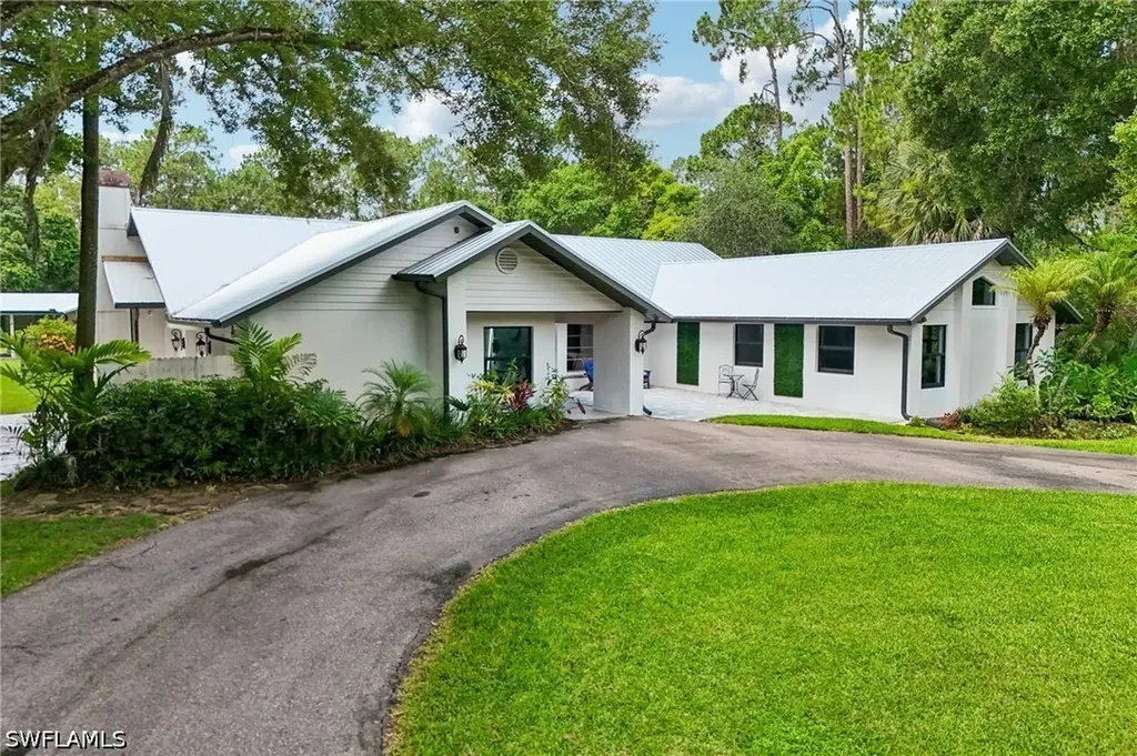 4980 Tamarind Ridge Drive Naples FL 34119