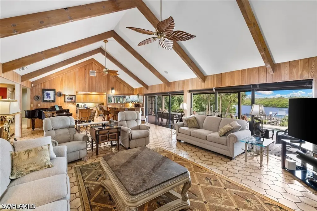 3695 Gordon Drive Naples FL 34102