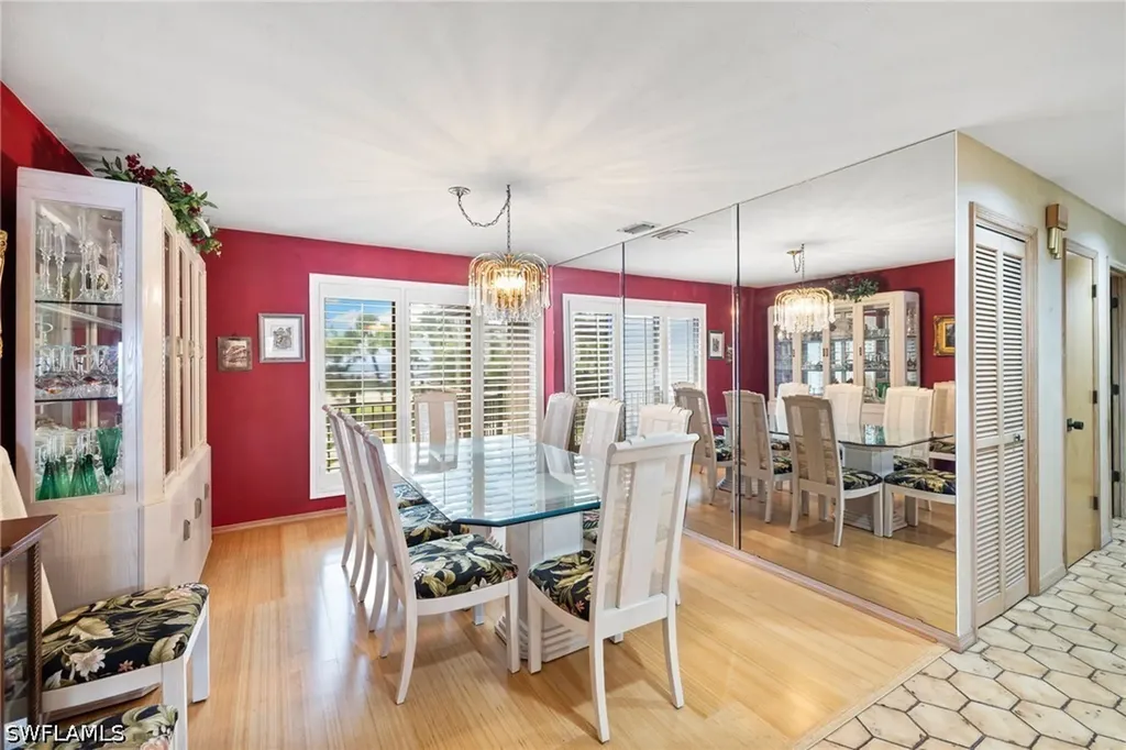 3695 Gordon Drive Naples FL 34102
