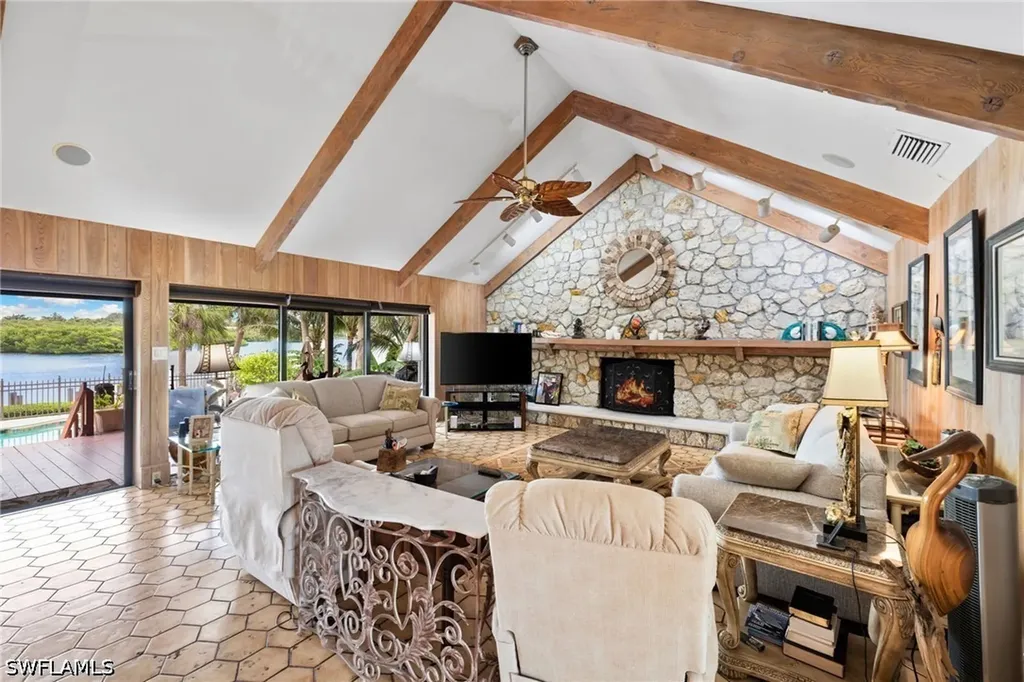 3695 Gordon Drive Naples FL 34102