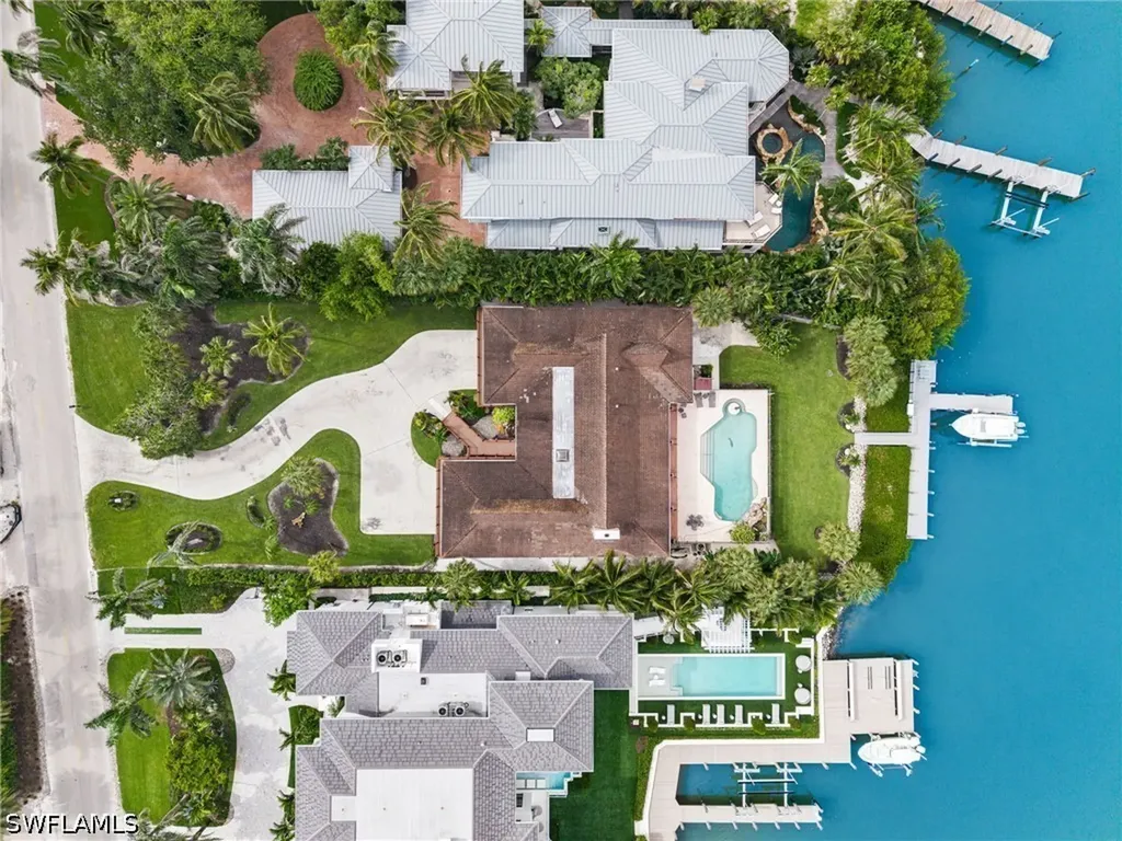 3695 Gordon Drive Naples FL 34102