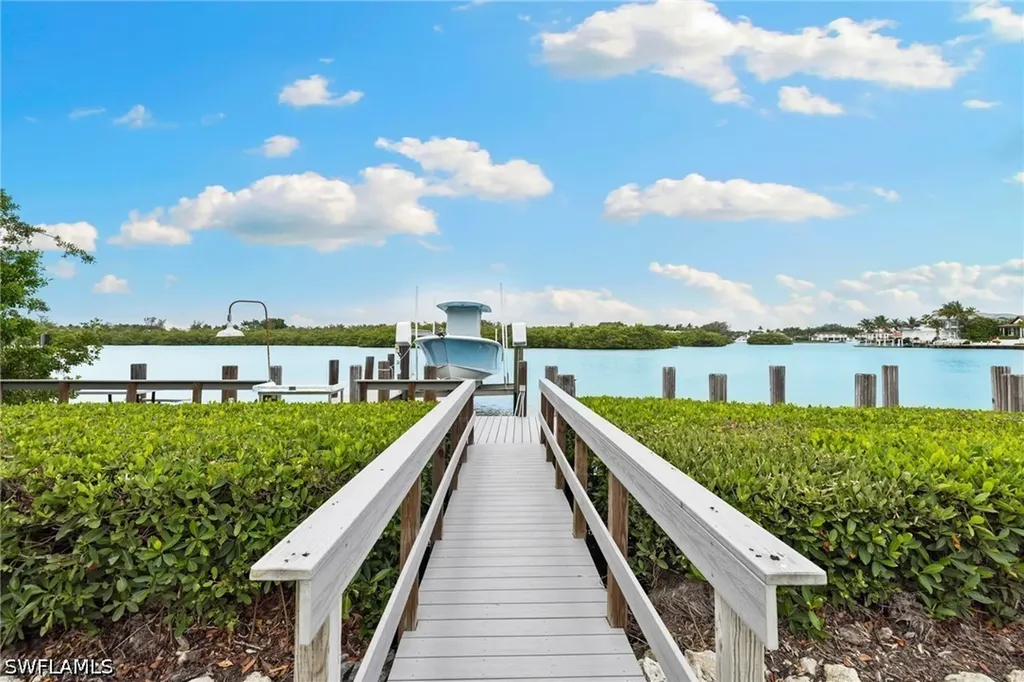 3695 Gordon Drive Naples FL 34102