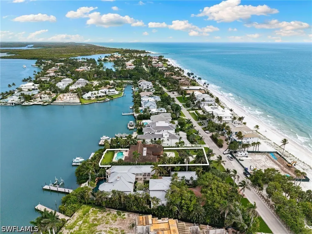 3695 Gordon Drive Naples FL 34102