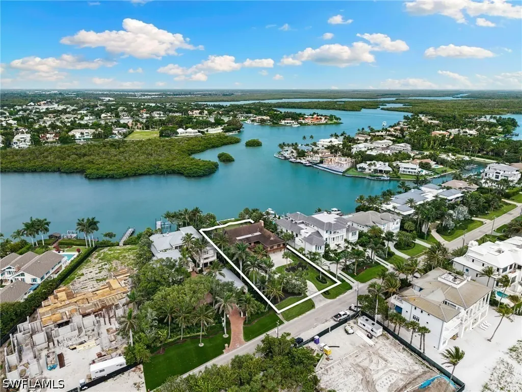 3695 Gordon Drive Naples FL 34102