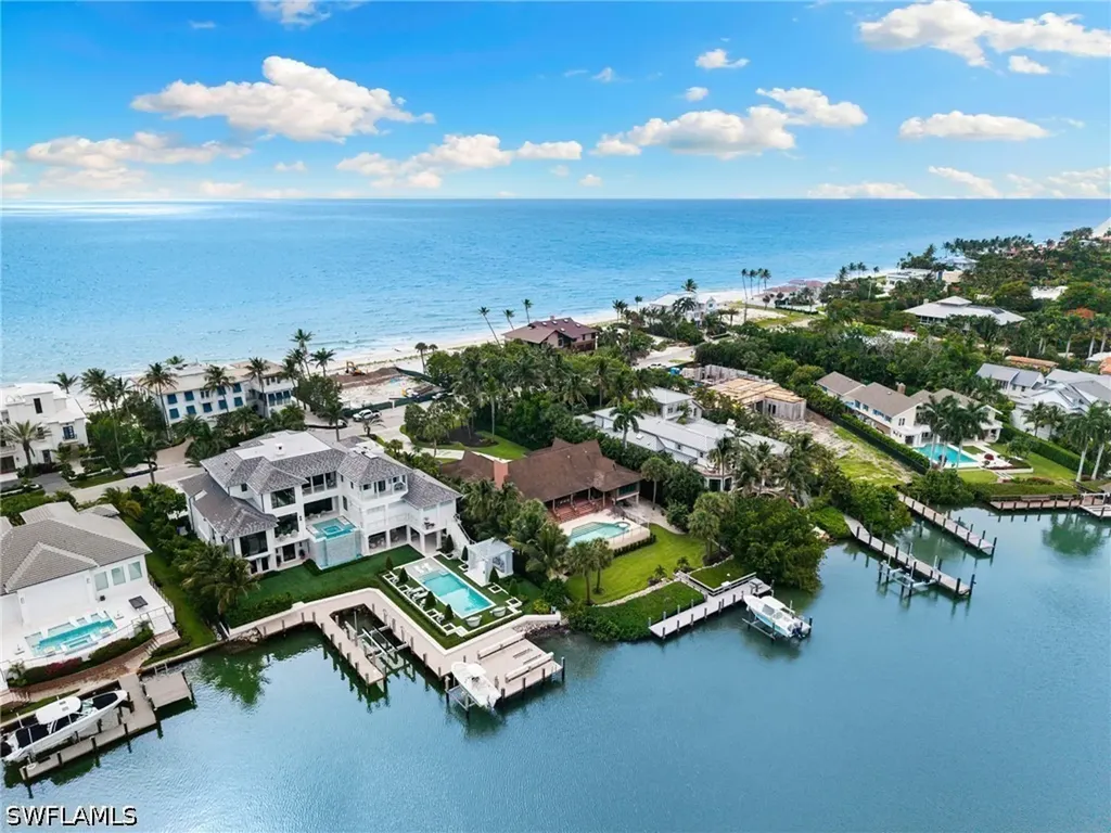 3695 Gordon Drive Naples FL 34102