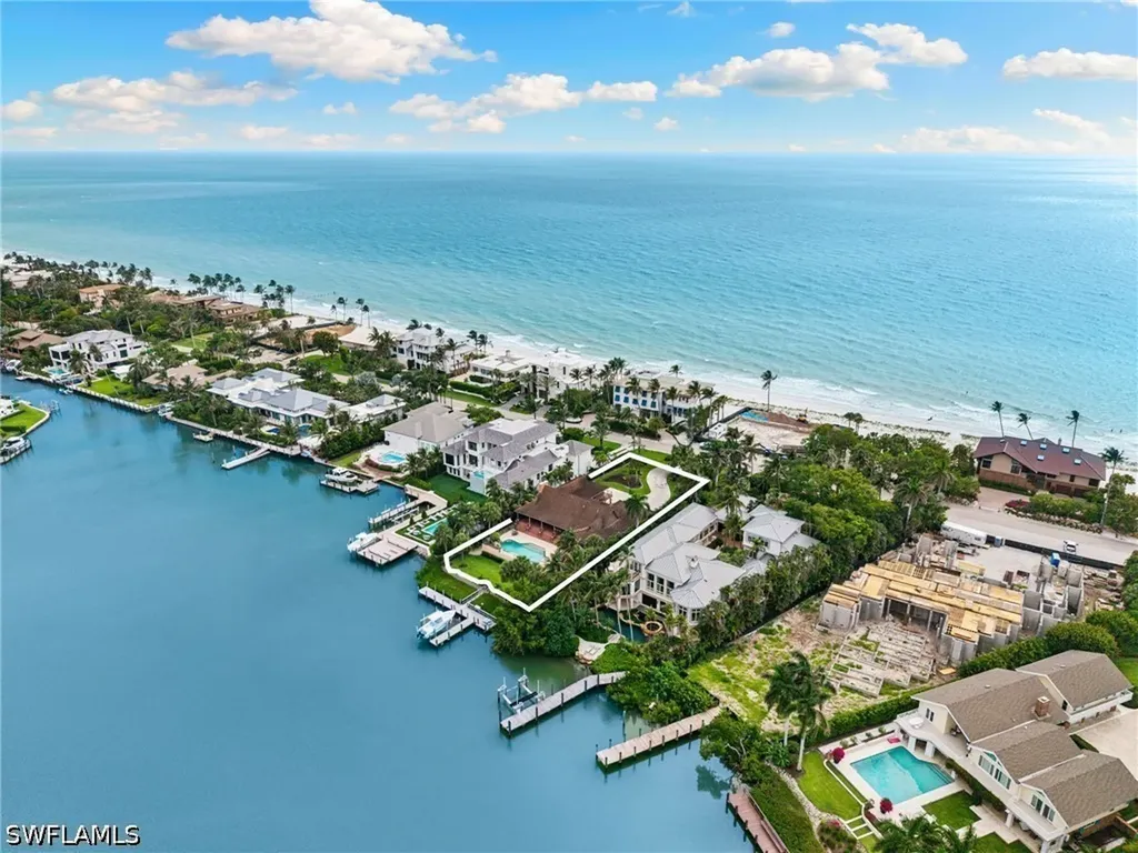 3695 Gordon Drive Naples FL 34102