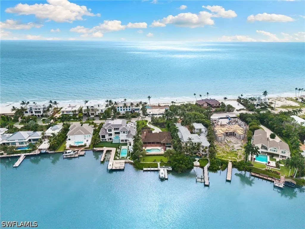3695 Gordon Drive Naples FL 34102