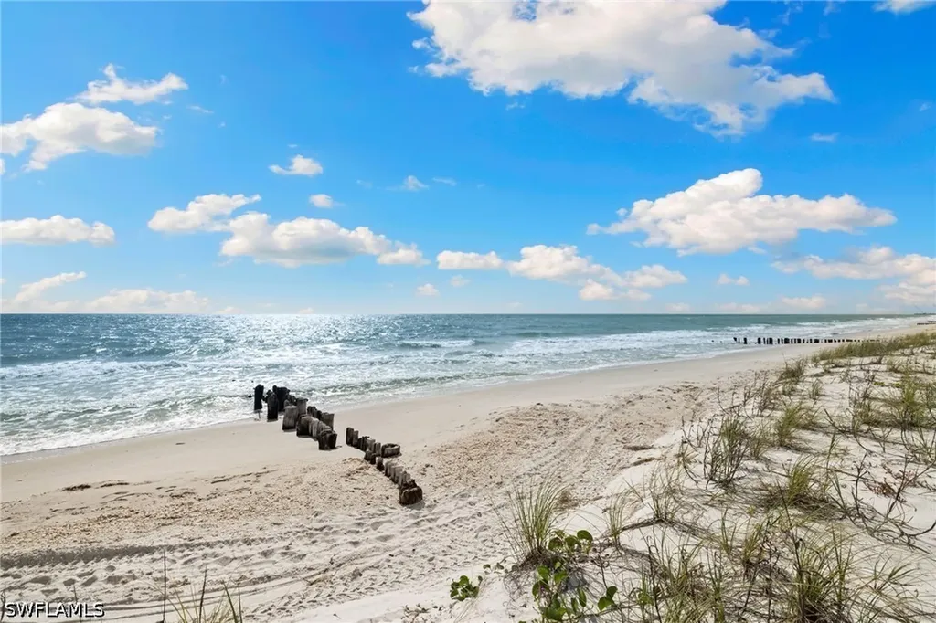 3695 Gordon Drive Naples FL 34102