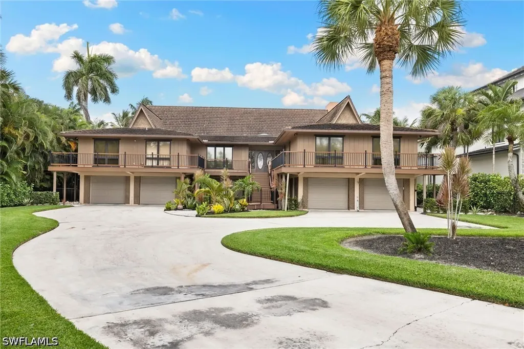 3695 Gordon Drive Naples FL 34102