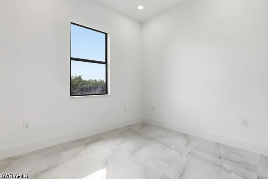 4221 22nd Street SW Lehigh Acres FL 33976