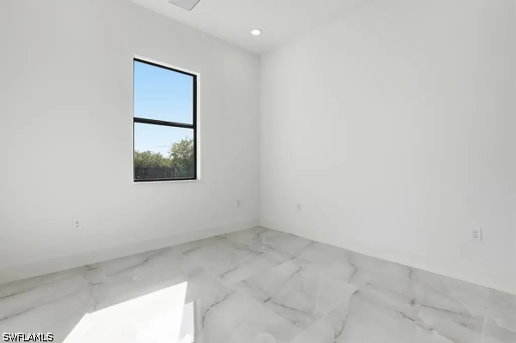 4221 22nd Street SW Lehigh Acres FL 33976