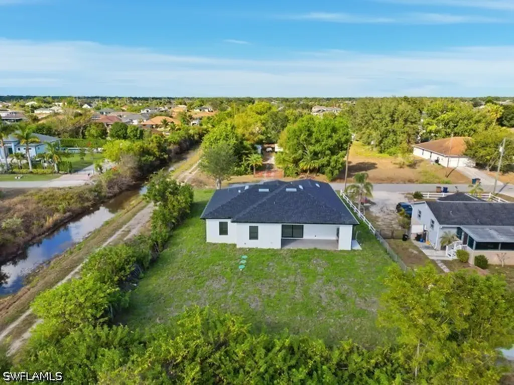 4221 22nd Street SW Lehigh Acres FL 33976