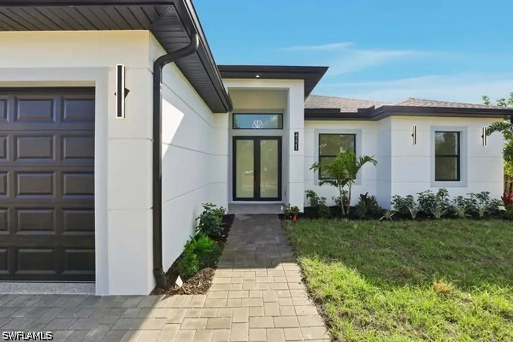 4221 22nd Street SW Lehigh Acres FL 33976