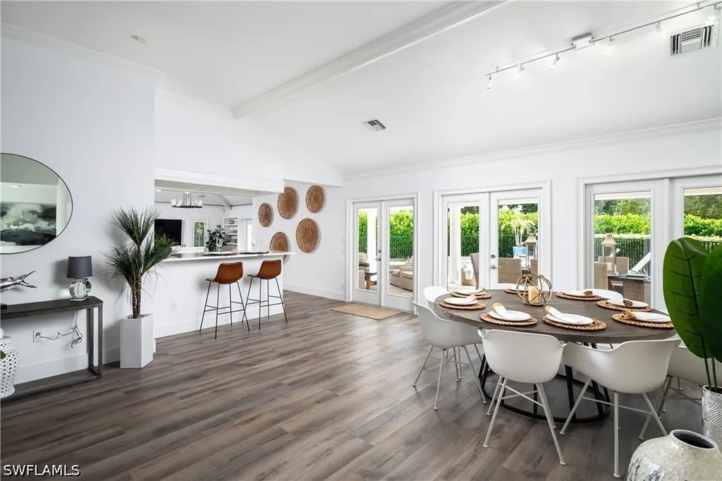 420 Palm Circle E Naples FL 34102